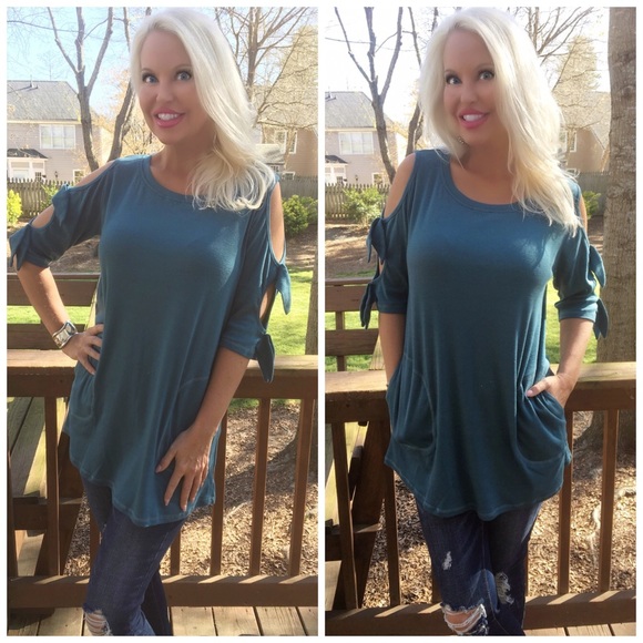 New For Spring! Cold Sleeve Pocket Tunic! - Picture 2 of 5
